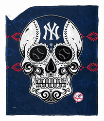 MLB New York Yankees Candy Skull Silk Touch Sherpa Throw