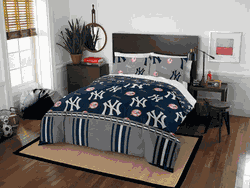 MLB New York Yankees Rotary Queen Bed In A Bag Set