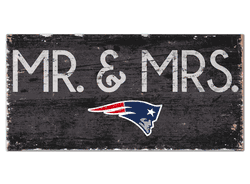 New England Patriots Mr & Mrs Sign