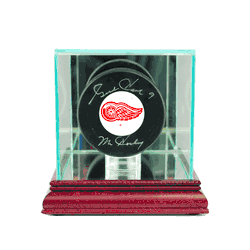 Perfect Cases Single Hockey Puck Display Case - Cherry