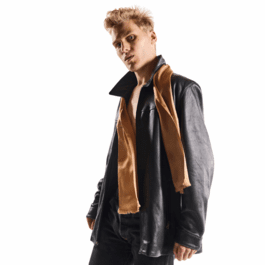 Best Time to Wear a Silk Aviator Scarf in Chilly Weather