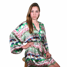 Choosing Silk Robes That Work for Spring Mornings