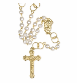 7mm Imitation Pearl Bead Wedding Rosary with Crucifix and Madonna Center