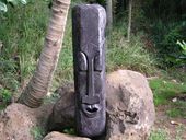 5ft Tall!!  ARCHITECTURAL Outdoor  TIKI MASK / Totem with TRIBAL CARVINGS - STUNNING!