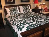 GARDENIA Hand Quilted Bedspread. Hand Stiched Hawaiian Quilt. Tropical Bedroom Decor