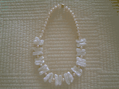GORGEOUS PEARL Necklace with Magnetic Clasp