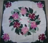 HAWAII HIBISCUS Classic Quilted Wall Hanging. Hand Made Traditional Hawaiian Quilt. Tropical Island Wall Decor