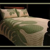 ULU  Ulu Nui Design  - Hawaiian Quilted Bedspread