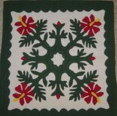 RED HIBISCUS Classic Quilted Wall Hanging. Hand Made Traditional Hawaiian Quilt. Tropical Island Wall Decor