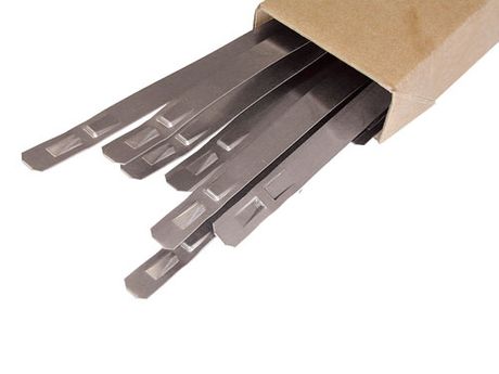 UL1070 Ultra-Lok<br>201SS 1/4 hard, 1/2" x .030" x 70"<br>Box of 25