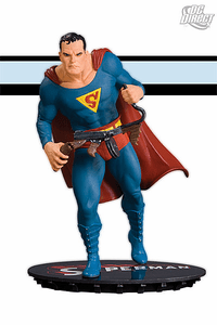 DC CHRONICLES: SUPERMAN Statue