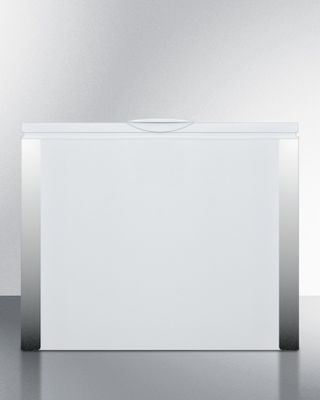 SUMMIT COMMERCIAL SCFM82 Commercially Approved Manual Defrost Chest Freezer, 7 Cubic Foot Interior with One Removable Basket
