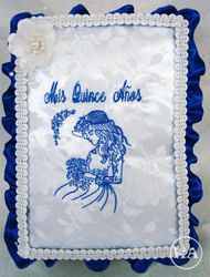 Quinceanera Bible Young Girl Embroidery White w/ Royal Blue