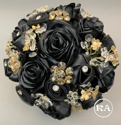 Elegant Quinceanera Bouquet Black and Gold.