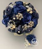 Elegant Quinceanera Bouquet Black and Gold.