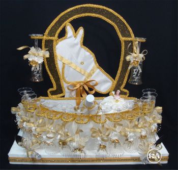 Horse Shoe Quinceanera Brindis Set.