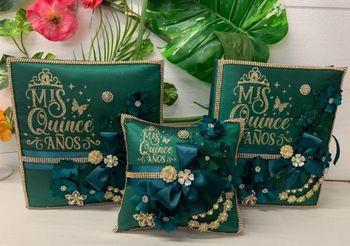 Hunter Green "Mis Quince Anos" Kneeling Pillow Package with Gold Details