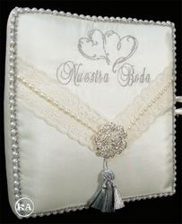 8" x 10" Ivory Wedding Photo Album w/ Delicate Lace & Corded Trim