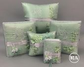Annet Kneeling Pillow Quinceanera with Lilac Flowers