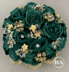 Bouquet Hunter Green with Gold for Quinceanera