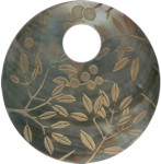 Blacklip shell round in gold