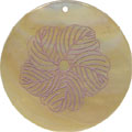 Mother of pearl shell round in pink Mother of pearl shell round in pink