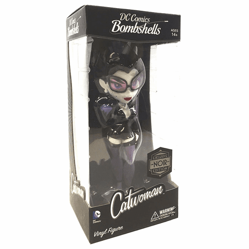 DC Bombshells Noir Edition Catwoman Vinyl SDCC Figure