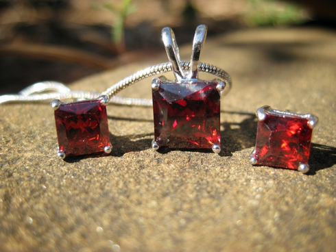 Be A MEMBER of a Vampire Clan Pendant earrings set