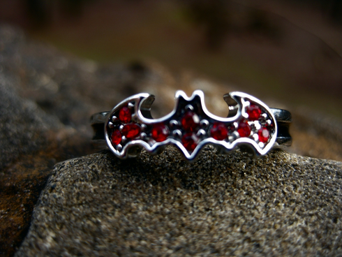 BE A VAMPIRE RING OF THE IMMORTAL SOUL 
