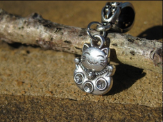 Good Luck MANEKI NEKO Cat Charm MONEY