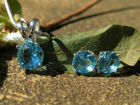 Haunted La Baleine Mother of the Sea Djinn pendant earring set