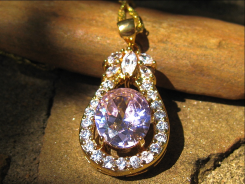 Haunted Voodoo Belle Smokin Hot attraction pendant