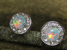 Wealth and Riches of the Mapungwbe Tribe earrings