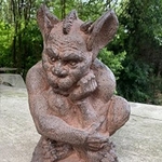 18" Gargoyle Deep Thinker - Antique Rust