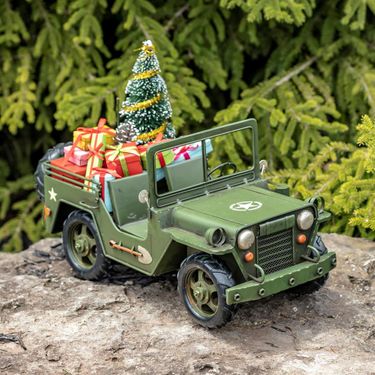 1940s Vintage Style Military Vehicle w/Christmas Tree & Gifts - Click to enlarge