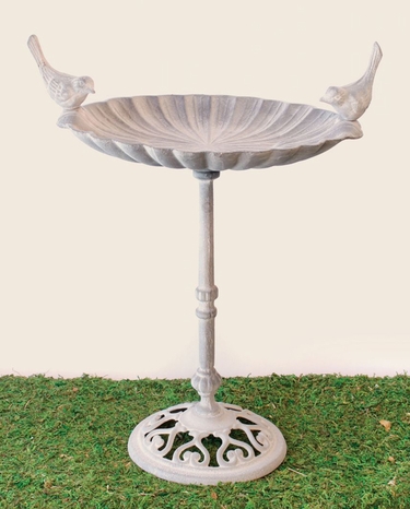 Cast Iron Classic Bird Bath - Click to enlarge