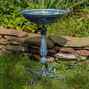 Classic Pedestal Bird Bath - Blue - Click to enlarge