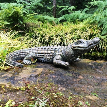 Garden Alligator Statue - Click to enlarge