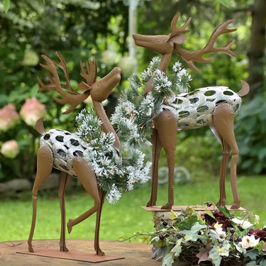 Iron Reindeers w/Christmas Wreath & LED Lights - Click to enlarge