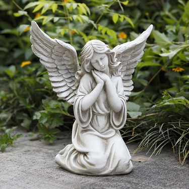 Kneeling Praying Angel - Click to enlarge