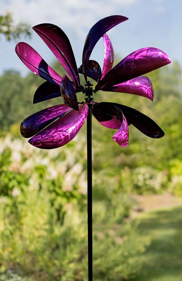 Luminous Montana Wind Spinner - Purple - Click to enlarge