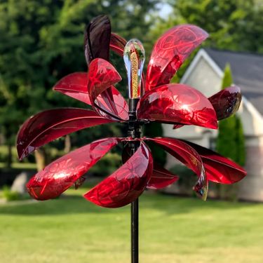 Montana Starburst Wind Spinner - Red - Click to enlarge
