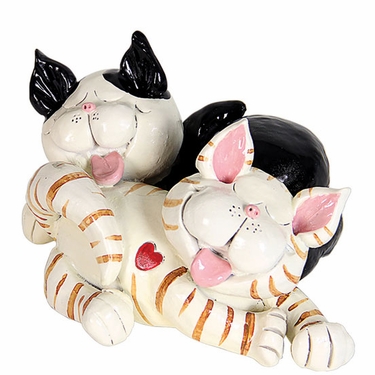 Cuddling Cats Statue - Click to enlarge