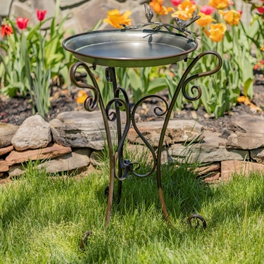 Shallow Galvanized Birdfeeder - Click to enlarge