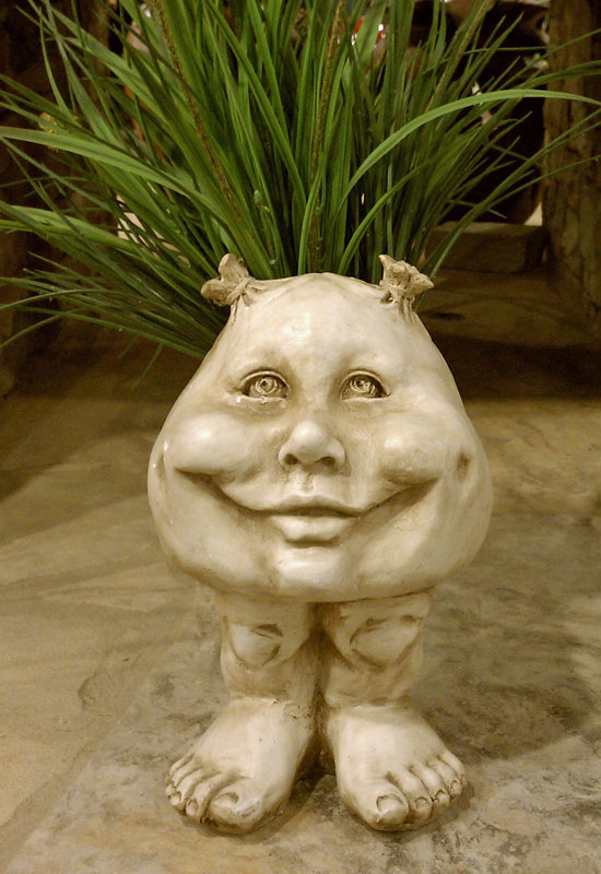 Homestyles Antique White Sister Suzy Q the Muggly Face Humorous Statue Planter Pot