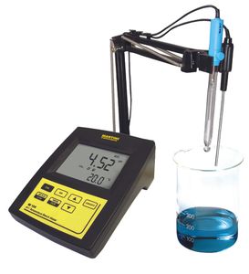Milwaukee Mi150 pH / Temperature Laboratory Bench Meter