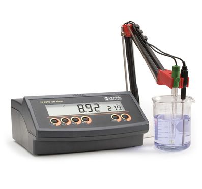 Hanna Basic pH Benchtop Meter, 115V - HI2210-01