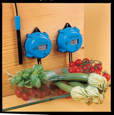 Hanna Gro'Chek EC Meter with 0.01 mS/cm resolution, 115V - HI983302N-01