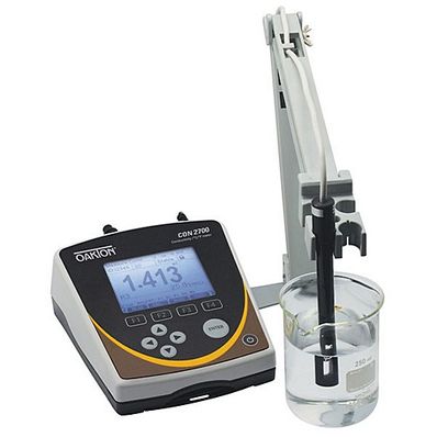 Oakton CON 2700 Benchtop Meter with Conductivity Probe and Stand - WD-35412-00