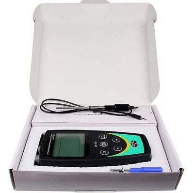 Oakton pH 100 Portable pH Meter with ATC Temperature Probe - WD-35613-28